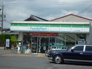 Convenience store. FamilyMart Seko Ogoso store up (convenience store) 1130m