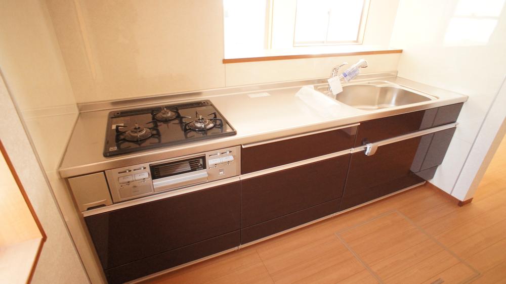 Same specifications photo (kitchen)