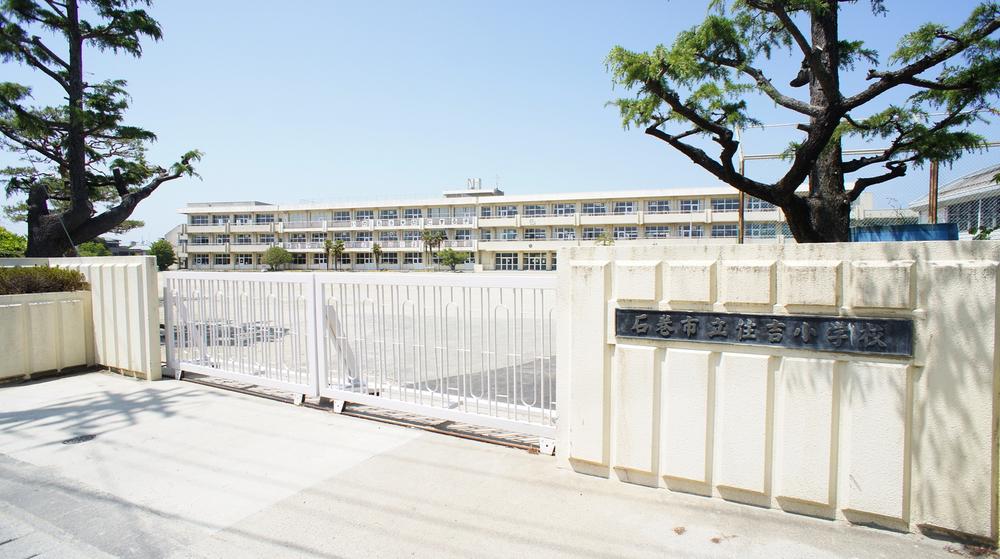 Primary school. Sumiyoshi to elementary school 720m