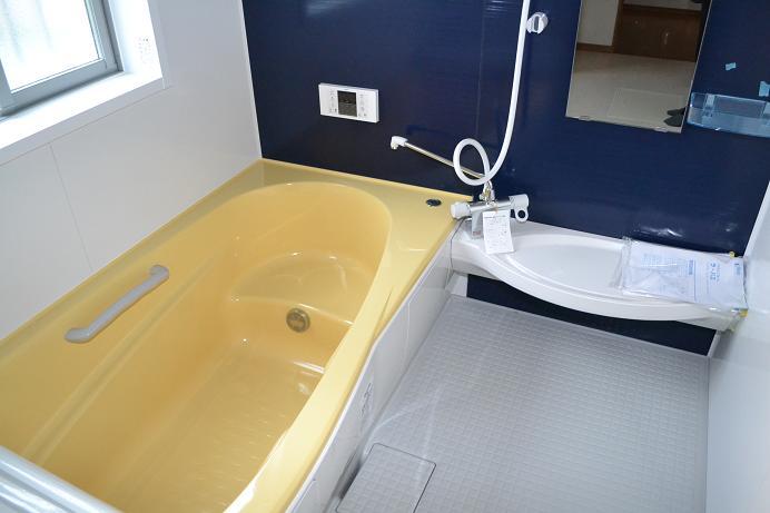 Same specifications photo (bathroom). Same specifications Kururin poi drainage port we solve the complaints of cleaning by the force of the vortex (^ 0 ^) / Easy to dry the floor, Comfortable tub with bench considering the fun of bathing (^ 0 ^) /