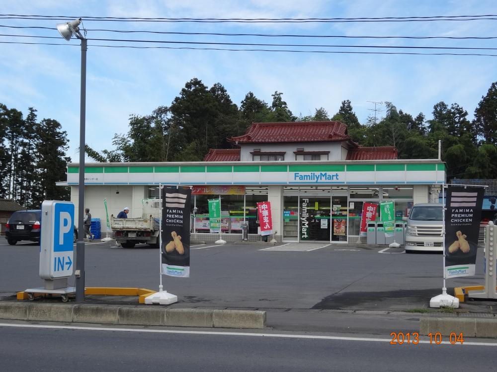 Convenience store. FamilyMart Ishinomakiko to Inter shop 2423m