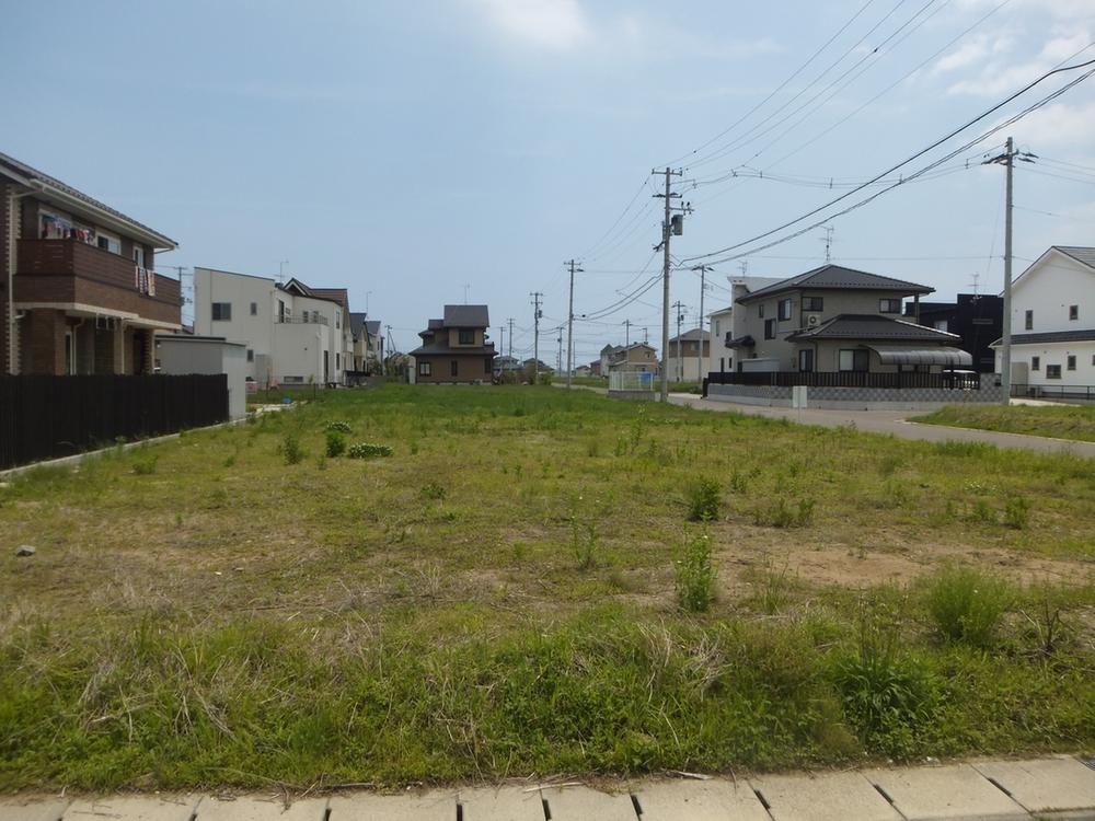 Local land photo. Sunny, Spacious local. It is try to enjoy such as gardening as a hobby / Local (June 2012) shooting
