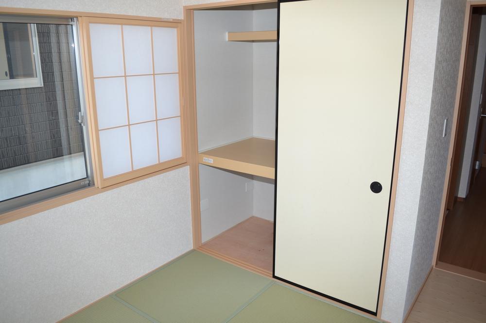 Non-living room. Building 2 Same specifications 1st floor Japanese-style room
