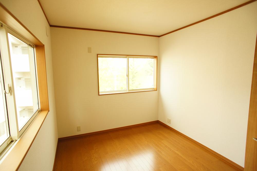 Non-living room. Same specification example
