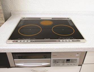 Other Equipment. IH cooking heater of a convenient three-necked is, Safety without a fire ・ Is cooking equipment of peace of mind. (Image is an image)