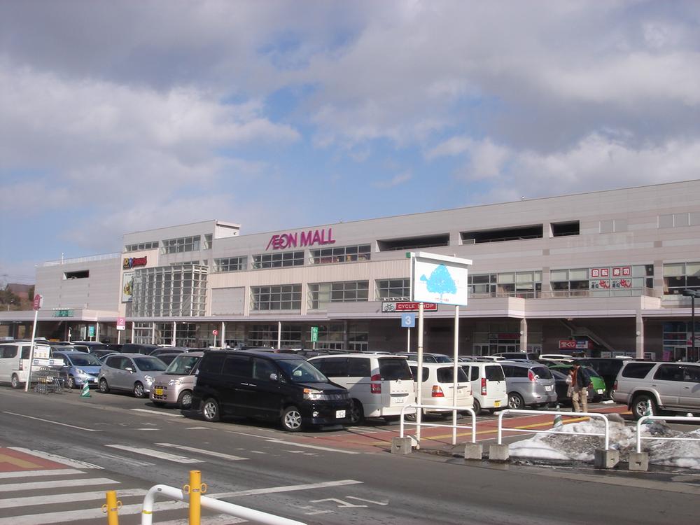 Shopping centre. 400m to Tomiya ion Mall