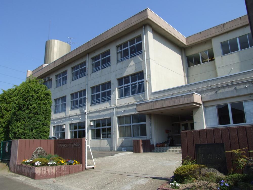 Primary school. Higashikoyodai until elementary school 1520m
