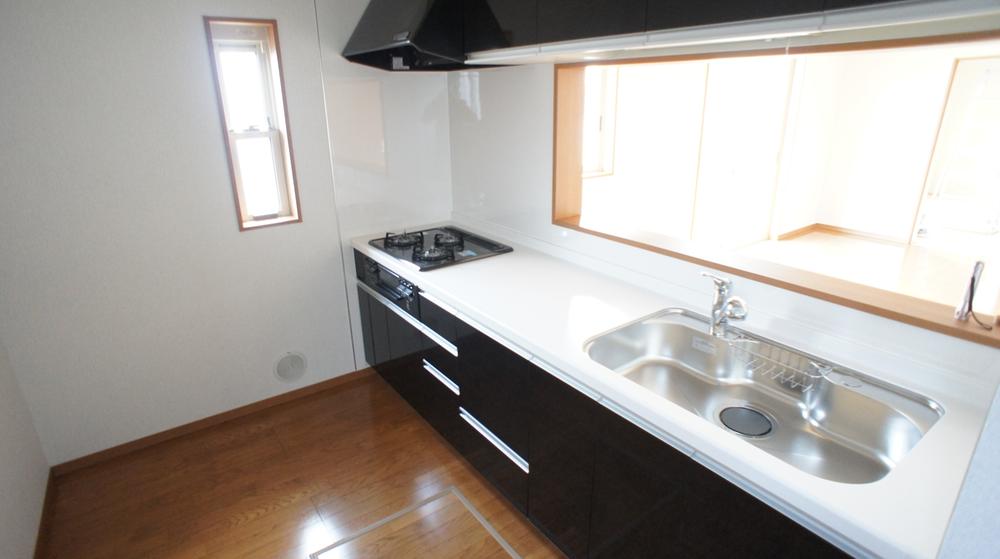 Same specifications photo (kitchen). The House manufacturer specification example