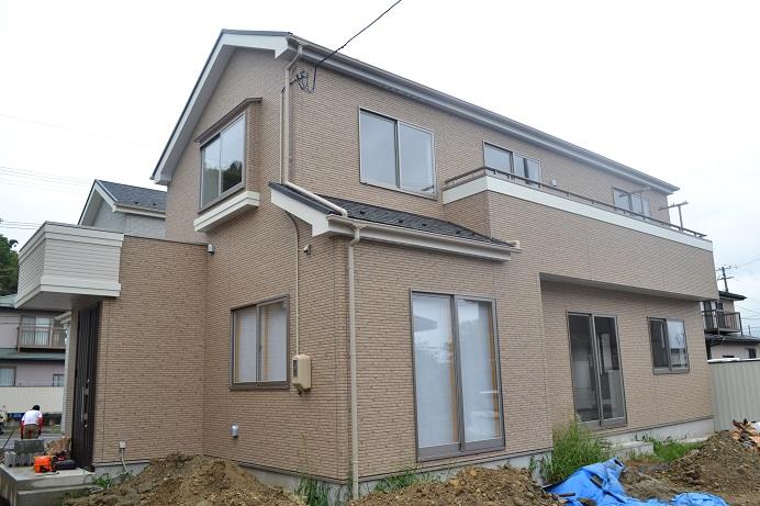 Local appearance photo. F Building