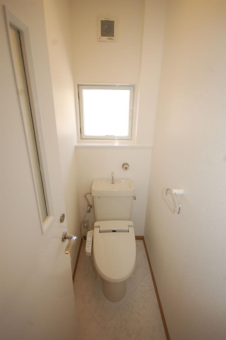 Toilet. First floor WC