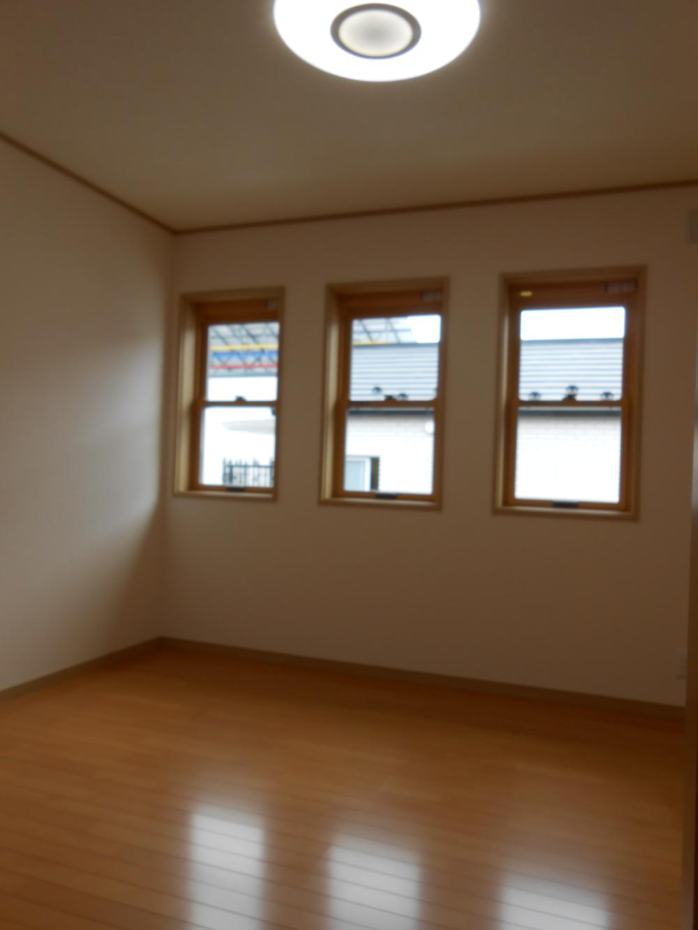 Non-living room. 2 Kaiyoshitsu