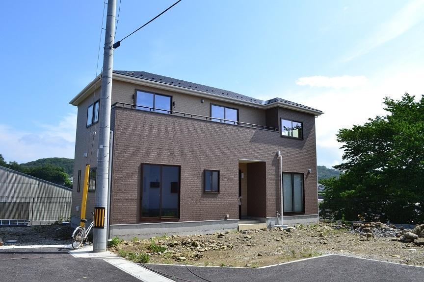 Same specifications photos (appearance). 11 Building