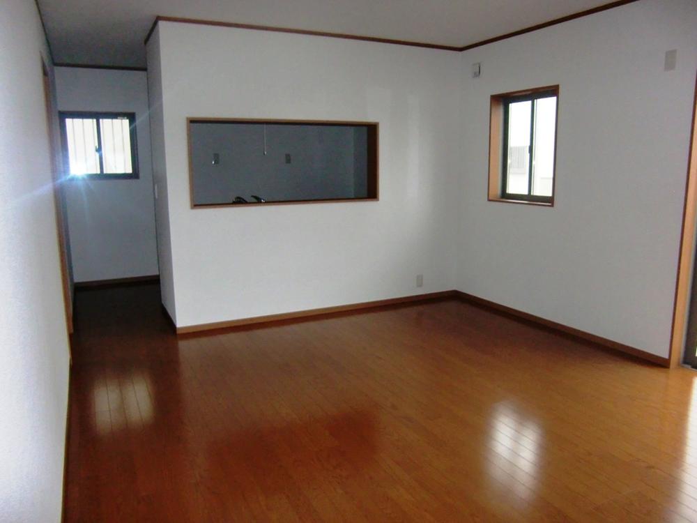 Living. LDK is located 16 Pledge.