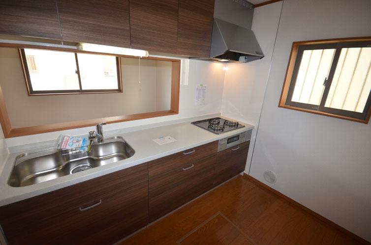 Kitchen. 1 Building With water purifier