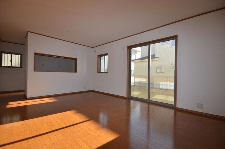 Living. 4 Building LDK16 Pledge