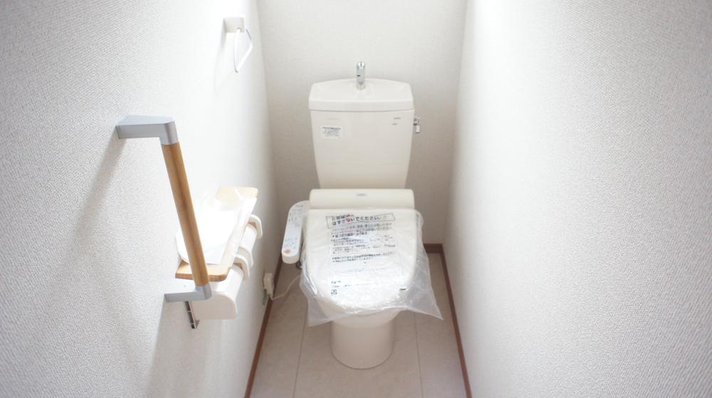 Toilet. The House manufacturer specification example