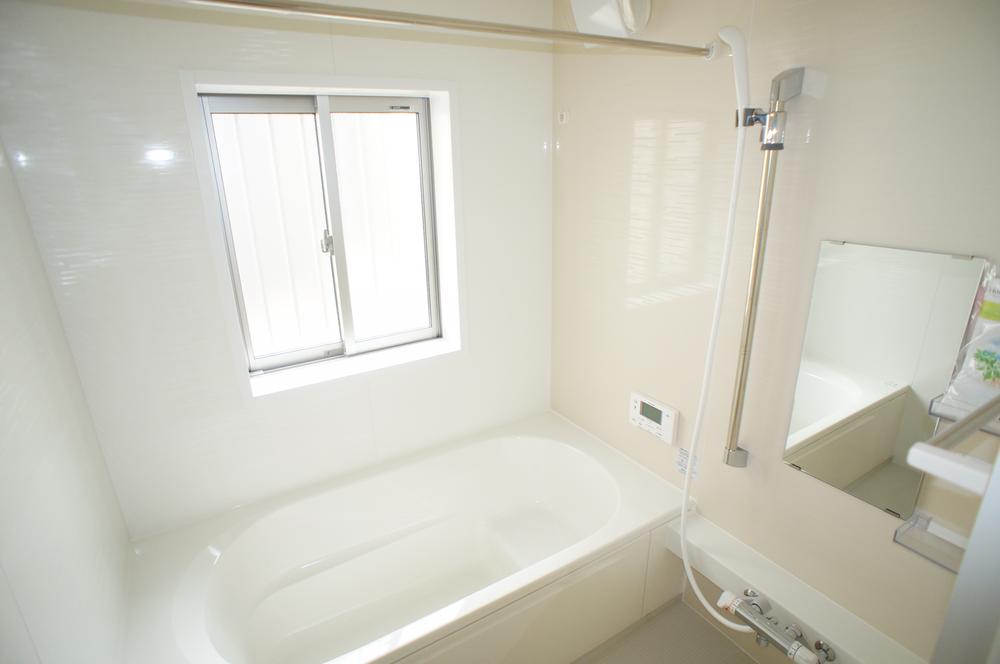 Same specifications photo (bathroom)