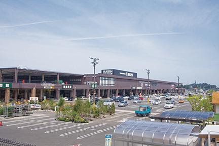 Supermarket. Home improvement Musashi ・ Until the food hall Ito anything aligned large home centers from 350m perishable food to daily necessities, "Musashi"