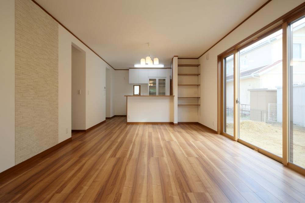 Living. ■ Ltd. Katie ready-built specification example
