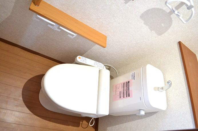 Toilet. Same specifications Bidet ・ Bidet ・ Auto power deodorizing ・ Seat sensor ・ Heating toilet seat ・ Toilet seat and lid soft closure ・ Timer power saving ・ Random power-saving ・ Toilet seat and lid one-touch detachable ・ Nozzle cleaning function ・ antibacterial