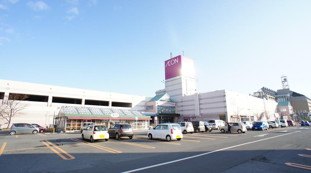 Shopping centre. Furukawahigashi Shopping center 2000m