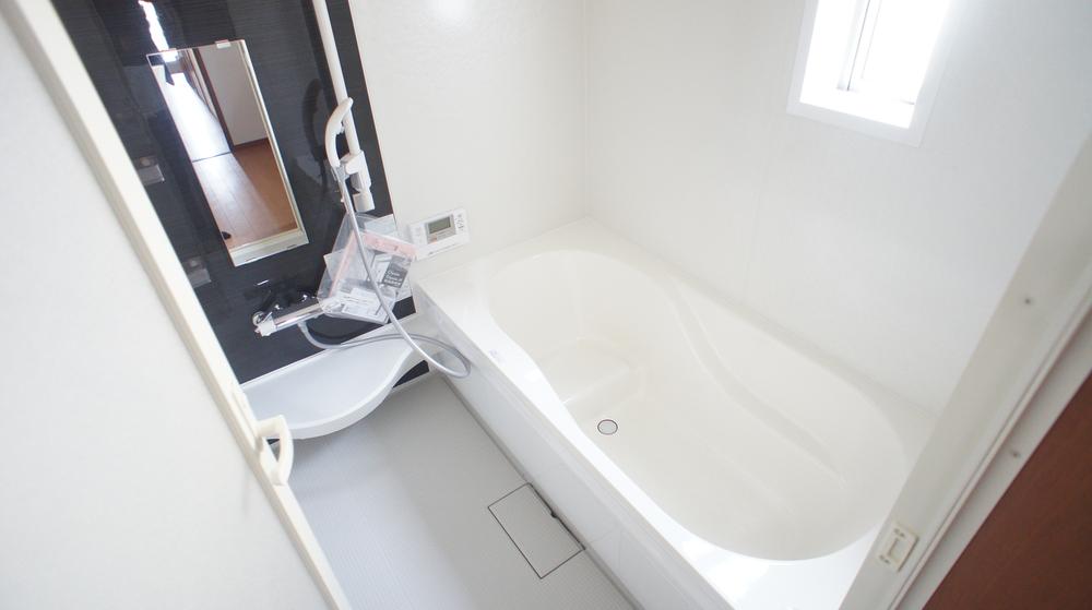 Same specifications photo (bathroom)