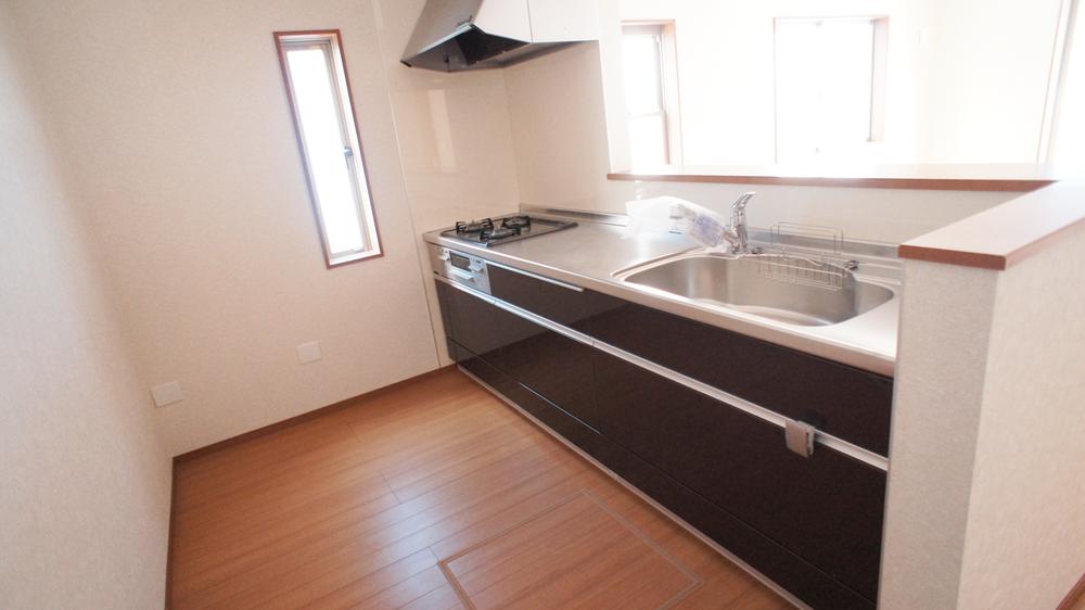 Same specifications photo (kitchen)