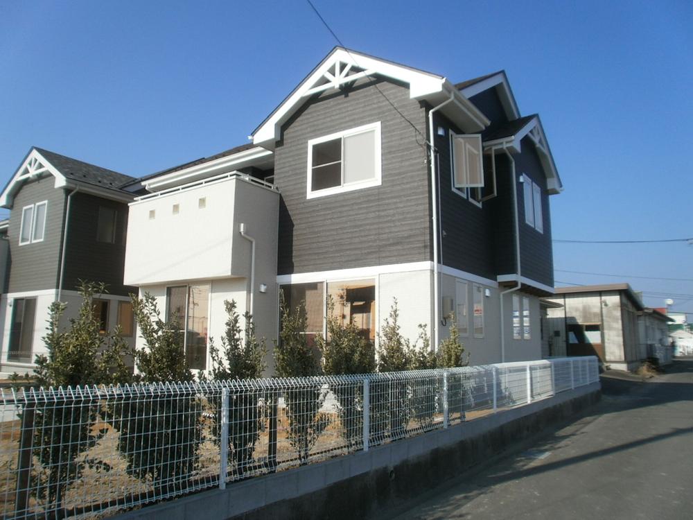 Local appearance photo. Local (11 May 2013) Shooting