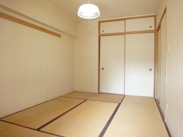 Non-living room. Japanese-style room (renovation ago)