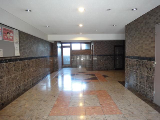 Entrance. Entrance hall