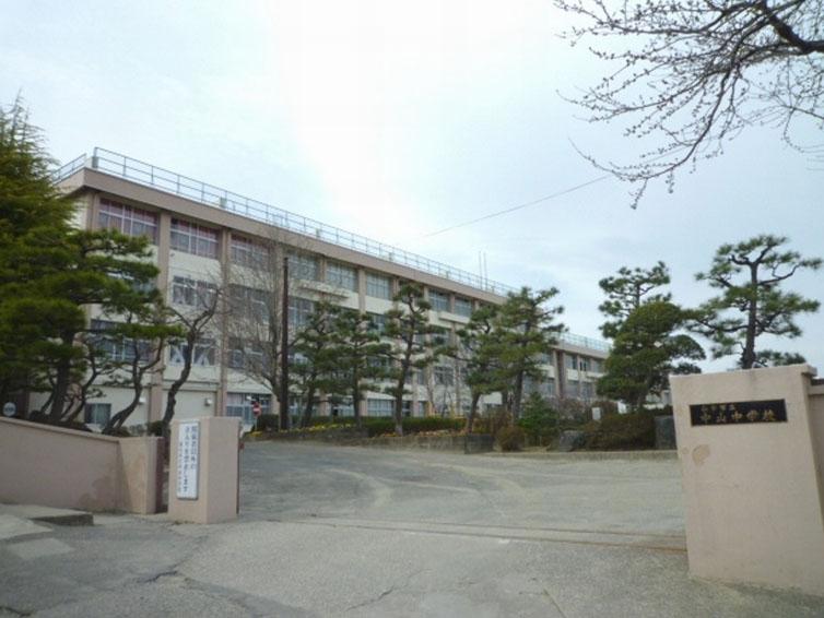 Junior high school. 1050m up to junior high school in Sendai Tatsunaka Mt.