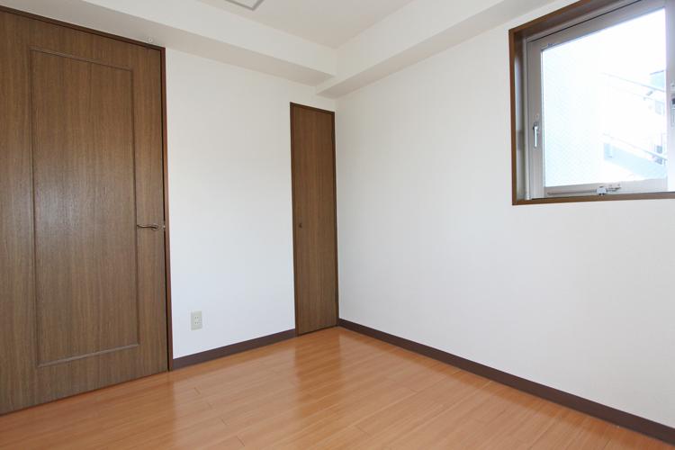 Other introspection. Western style room