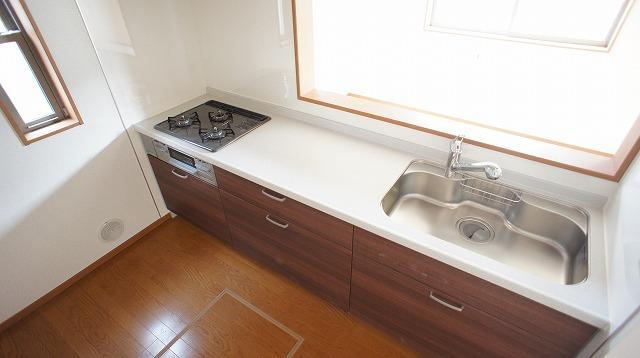 Same specifications photo (kitchen)