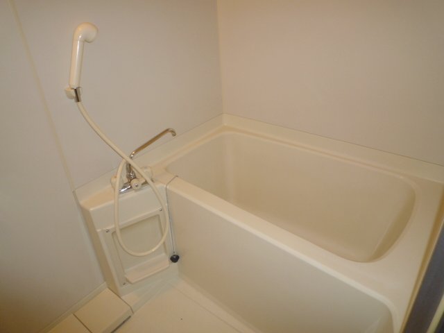 Bath. Same property separate room