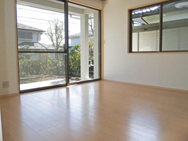 Non-living room. Indoor (September 2013) Shooting Flooring Omoha