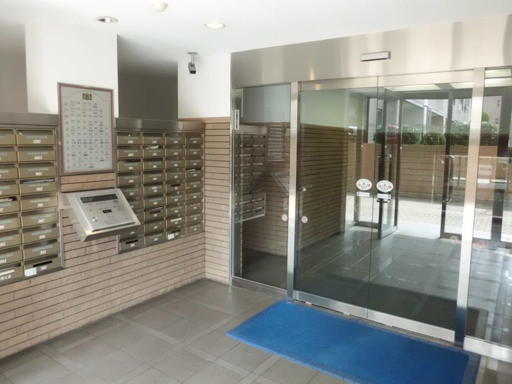 Entrance. Entrance (July 2013) Shooting