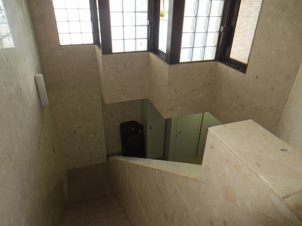 Other common areas. Shared stairs (September 2013) Shooting