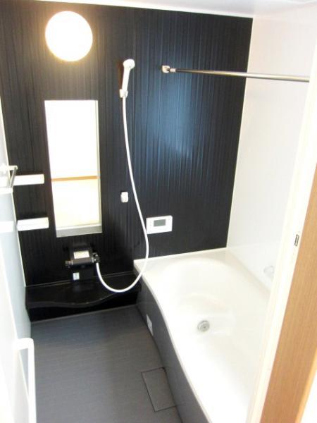 Same specifications photo (bathroom)