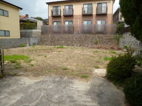 Local land photo. Current Status vacant lot (but, Garden tree ・ Garden stone Yes)