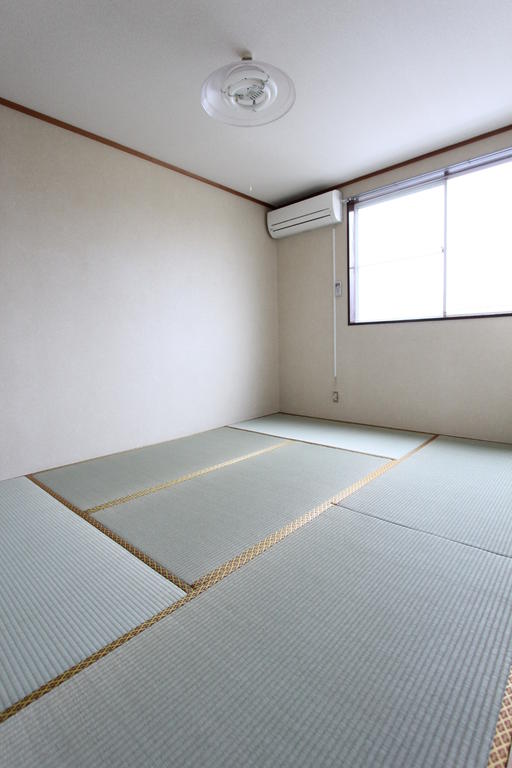 Other room space. Japanese-style room ・ Reversal photographic