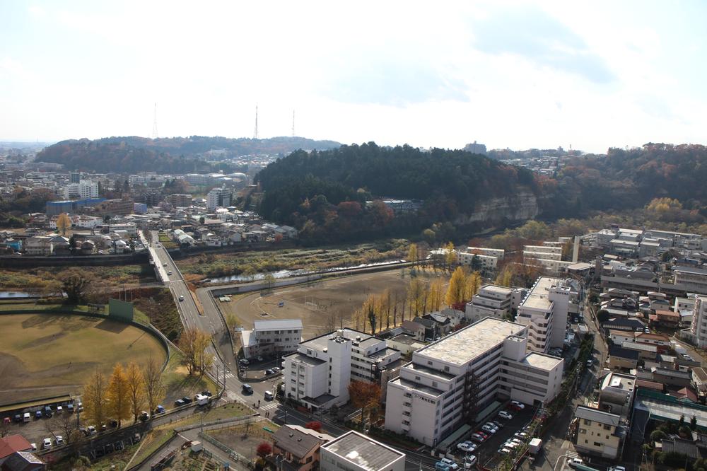 View photos from the dwelling unit. View from the site (December 2013) Shooting