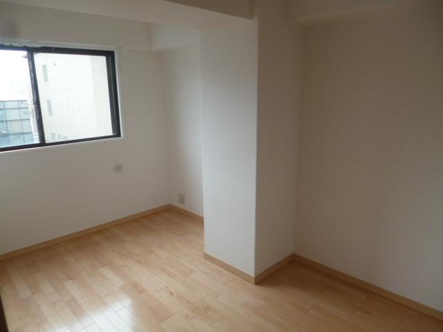 Non-living room. Northeast Western-style