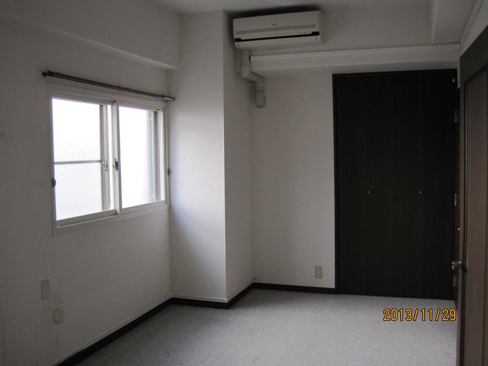 Non-living room. Each room air-conditioned