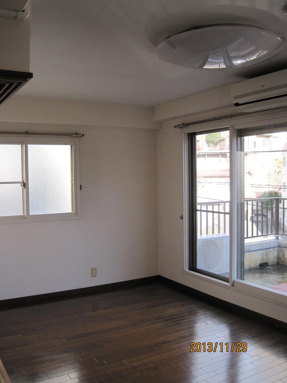 Non-living room. East-facing living room Chaoyang is plugged