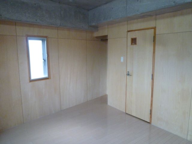 Living and room. Corner room, There are two sides window