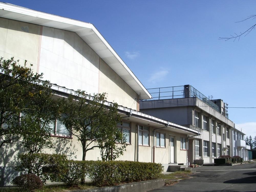 Junior high school. 1011m to Sendai Municipal Kitasendai junior high school