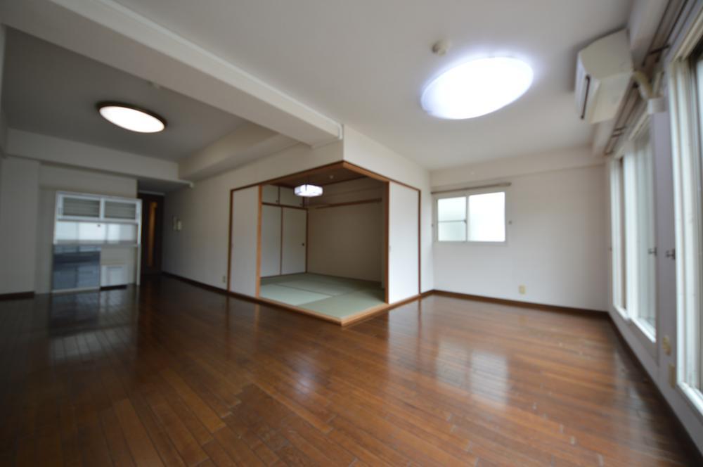 Living. Indoor (11 May 2013) Shooting