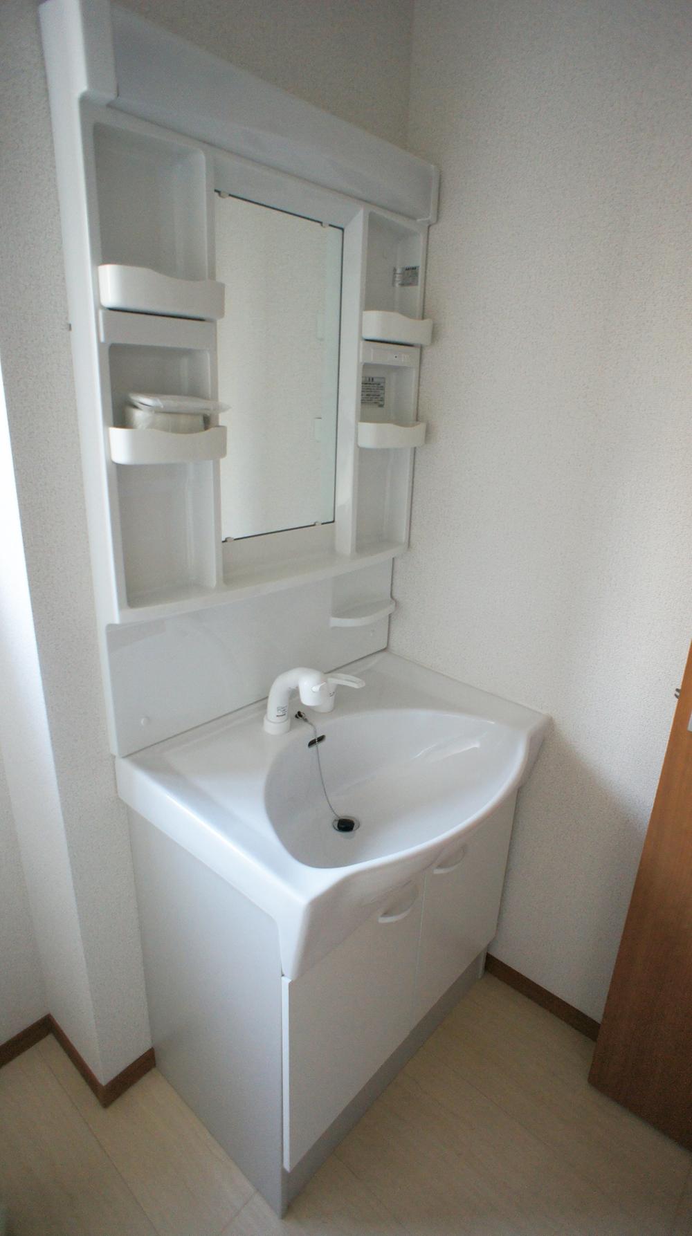 Wash basin, toilet
