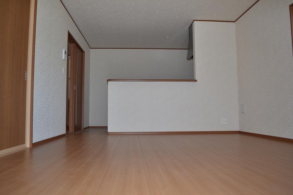Same specifications photos (living). Same specifications