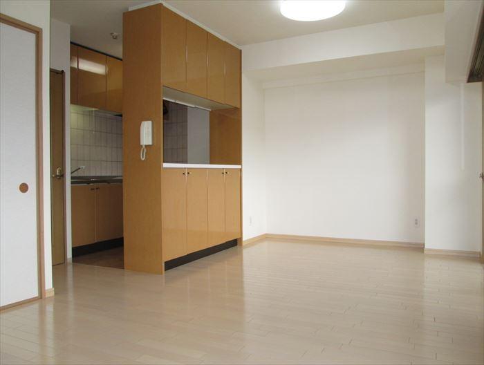 Non-living room. Dining surrounding the dining table in the family